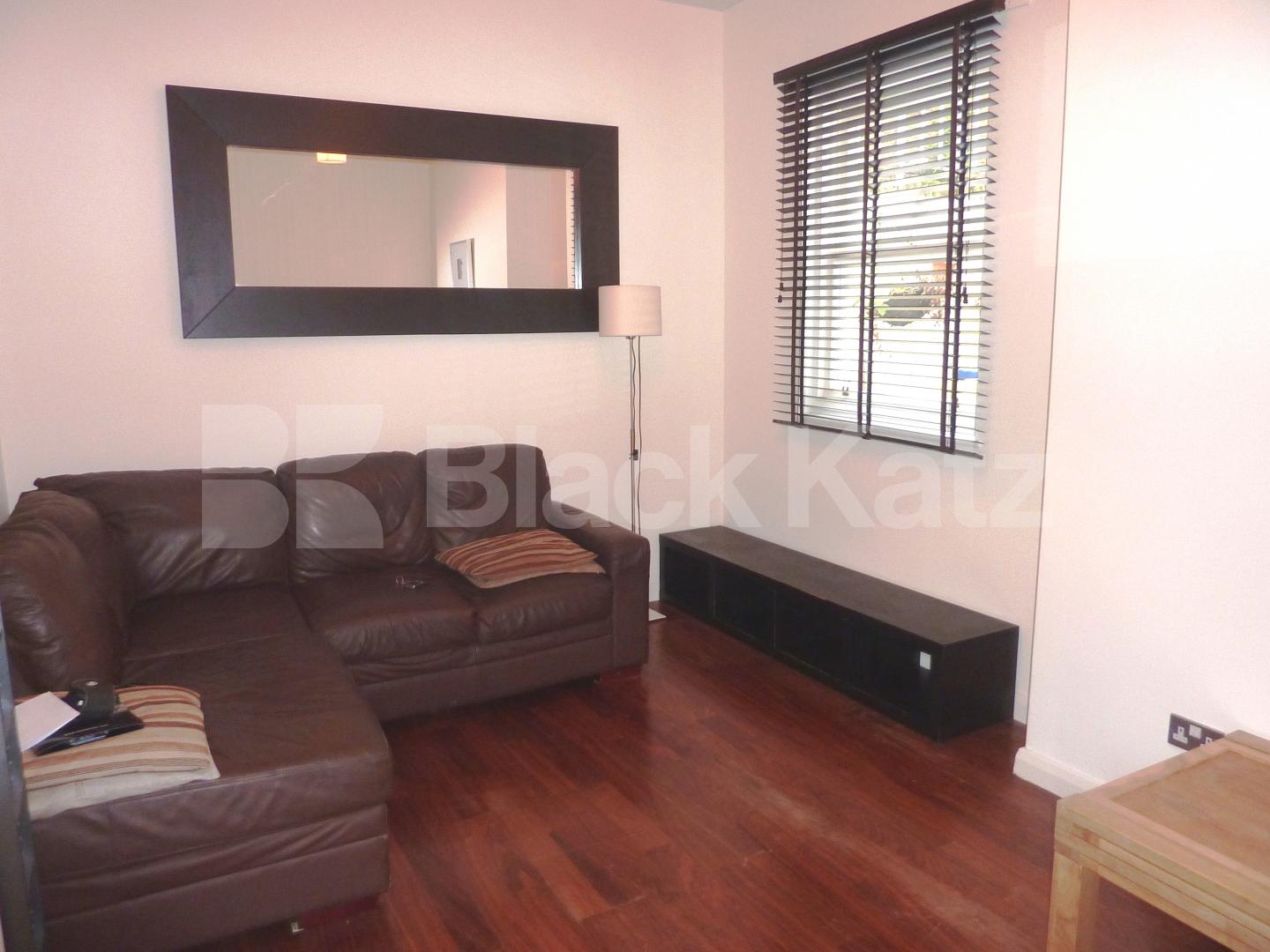 			MUST SEE!!, 1 Bedroom, 1 bath, 1 reception Flat			 Pembridge Gardens, NOTTING HILL